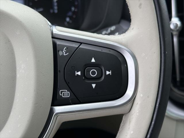 2021 Volvo XC60 T5 Momentum