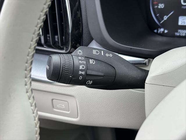 2021 Volvo XC60 T5 Momentum