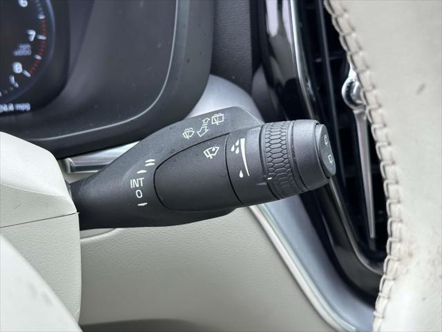 2021 Volvo XC60 T5 Momentum