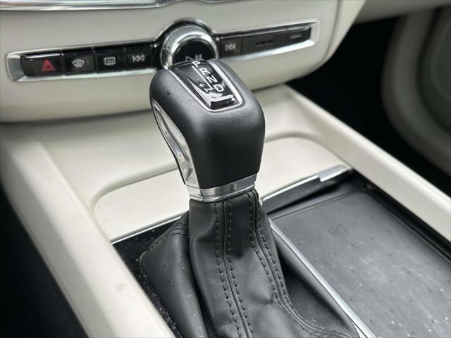 2021 Volvo XC60 T5 Momentum