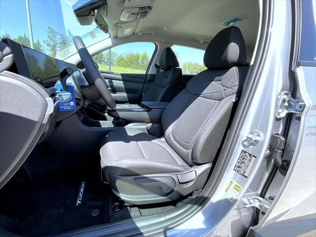 2026 Hyundai Tucson Hybrid Blue SE