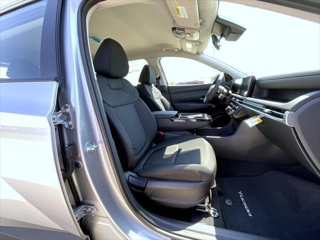2026 Hyundai Tucson Hybrid Blue SE
