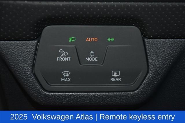 2025 Volkswagen Atlas 2.0T SE w/Technology