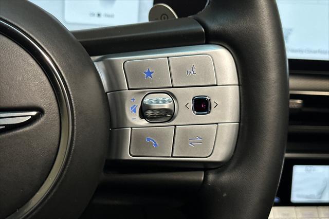 2023 Genesis GV60 Advanced AWD