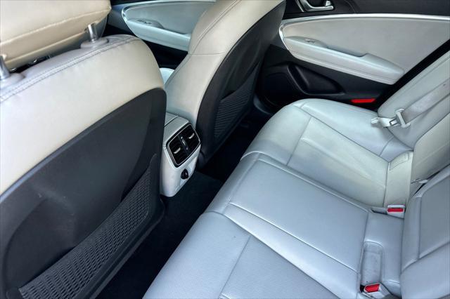 2022 Genesis G70 2.0T RWD