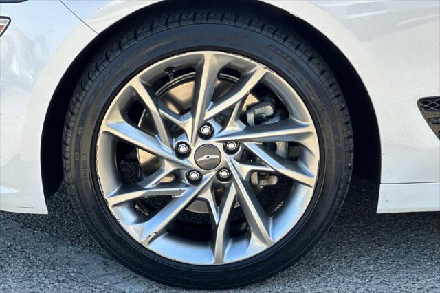 2022 Genesis G70 2.0T RWD