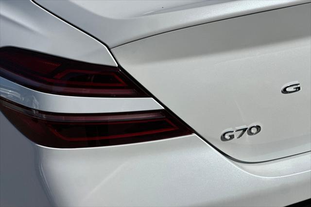 2022 Genesis G70 2.0T RWD