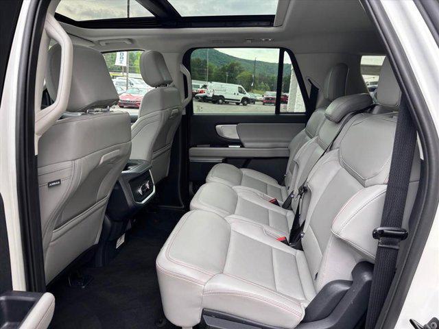 2025 Ford Expedition Active MAX
