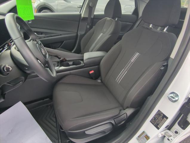 2025 Hyundai Elantra SEL Convenience