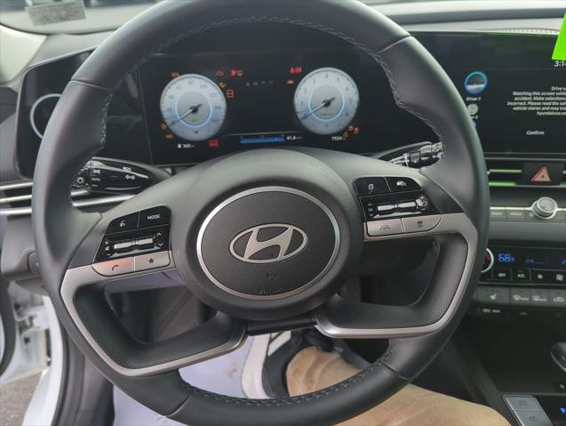 2025 Hyundai Elantra SEL Convenience