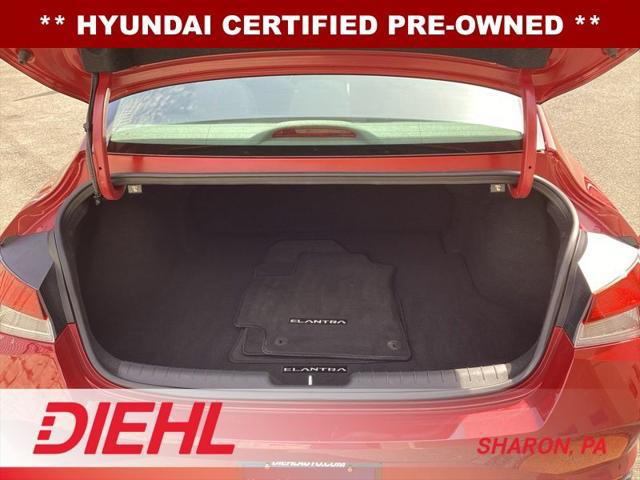 2023 Hyundai Elantra SE