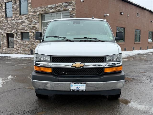 2025 Chevrolet Express Passenger RWD 3500 Extended Wheelbase LT