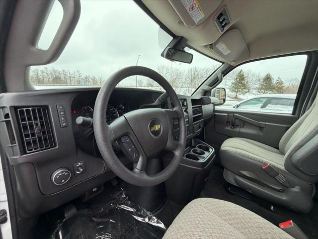 2025 Chevrolet Express Passenger RWD 3500 Extended Wheelbase LT