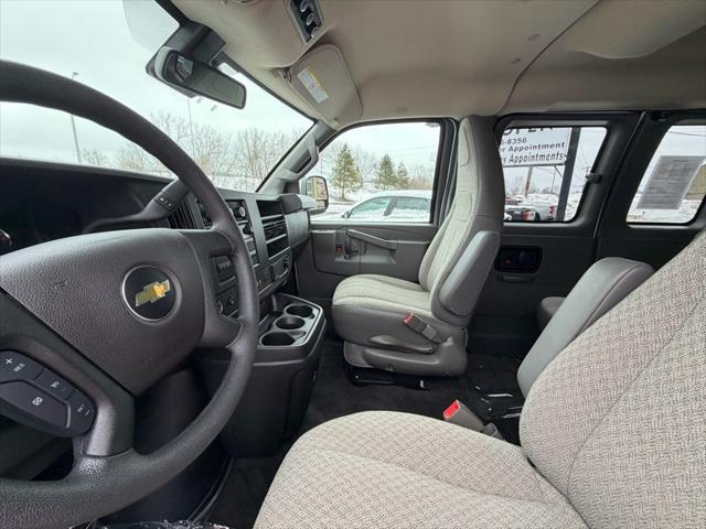 2025 Chevrolet Express Passenger RWD 3500 Extended Wheelbase LT