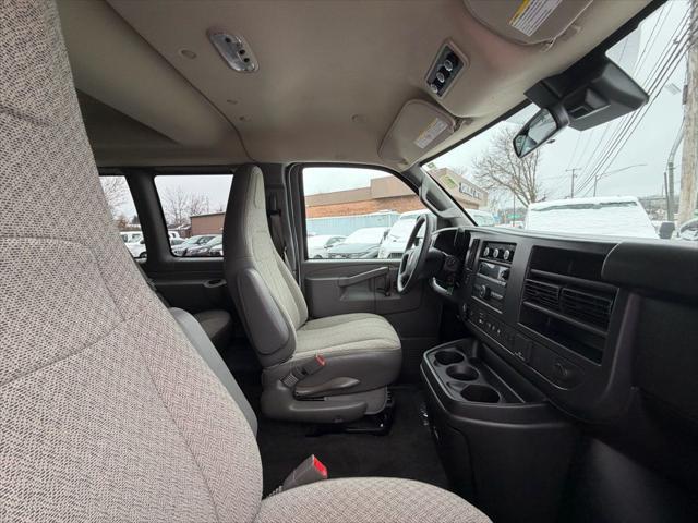 2025 Chevrolet Express Passenger RWD 3500 Extended Wheelbase LT