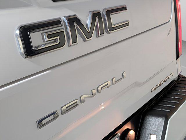 2024 GMC Sierra 3500HD 4WD Crew Cab Standard Bed Denali Ultimate