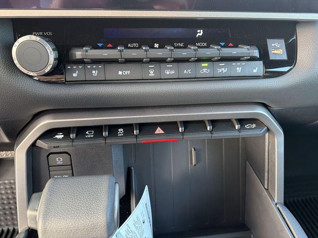 2026 Toyota Tundra Limited CrewMax 6.4' Bed