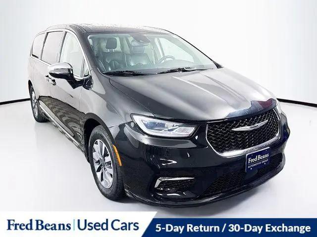 2023 Chrysler Pacifica Hybrid Limited for sale in Flemington, NJ