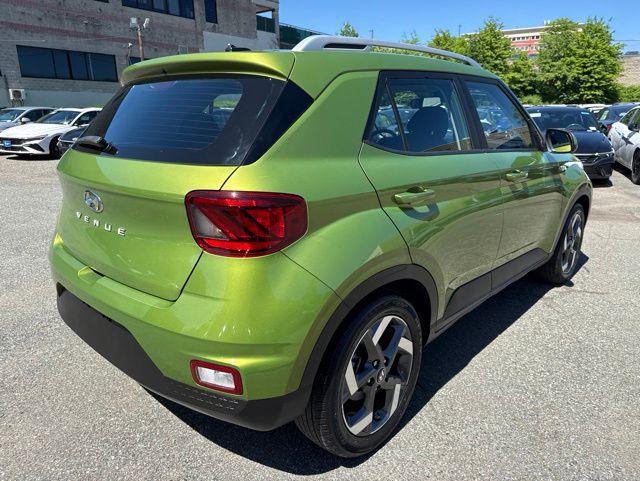 2023 Hyundai Venue SEL