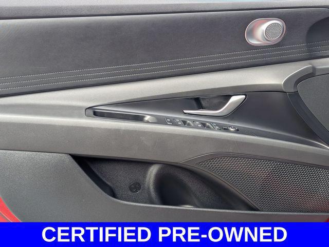 2025 Hyundai Elantra SE