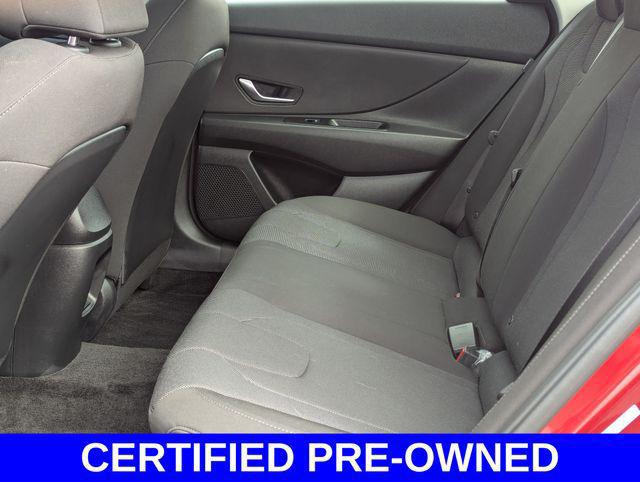 2025 Hyundai Elantra SE