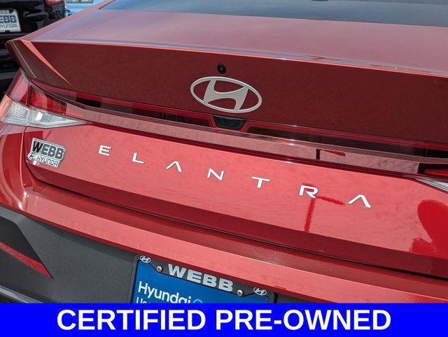 2025 Hyundai Elantra SE