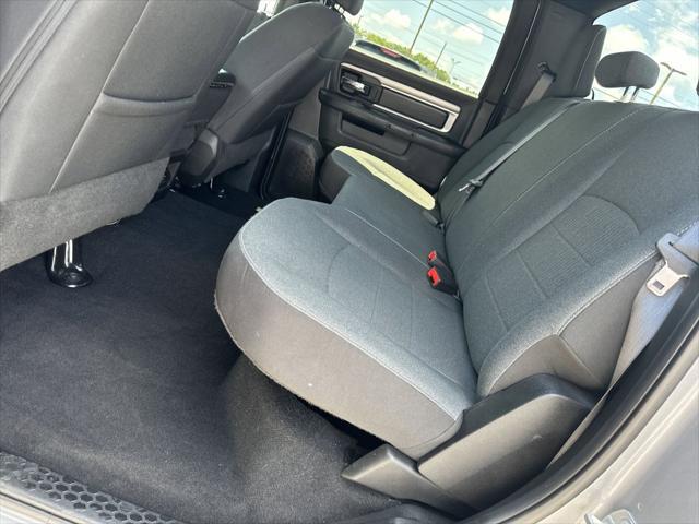 2024 Ram 1500 Classic Warlock Crew Cab 4x4 5'7" Box