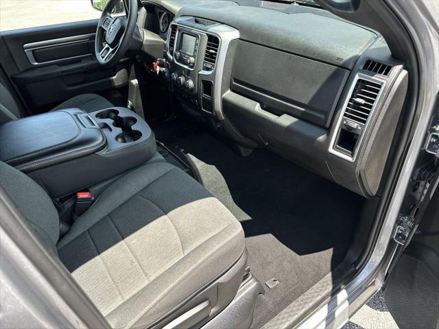 2024 Ram 1500 Classic Warlock Crew Cab 4x4 5'7" Box