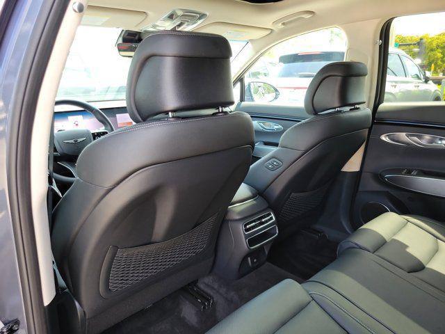 2026 Genesis GV70 2.5T Select