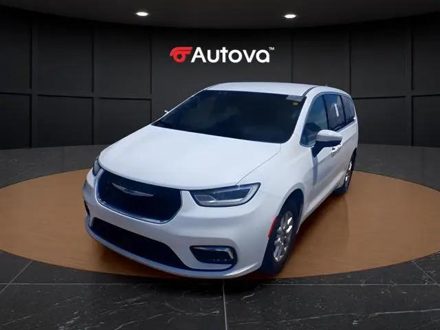 2023 Chrysler Pacifica Touring L for sale in Madison Heights, VA