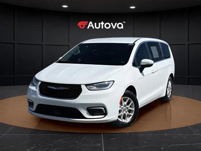2023 Chrysler Pacifica Touring L for sale in Madison Heights, VA