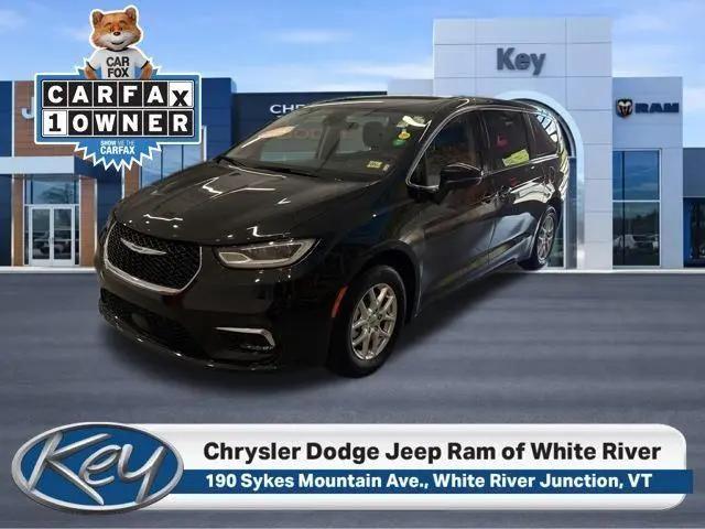 2023 Chrysler Pacifica Touring L for sale in White River Junction, VT