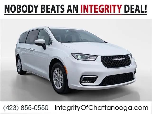 2023 Chrysler Pacifica Touring L for sale in Chattanooga, TN