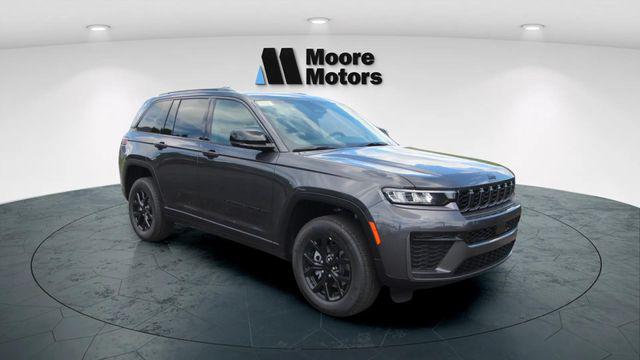 2026 Jeep Grand Cherokee GRAND CHEROKEE LAREDO ALTITUDE 4X4 2026 Jeep Grand Cherokee GRAND CHEROKEE LAREDO ALTITUDE 4X4