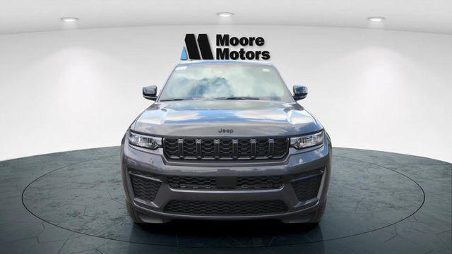 2026 Jeep Grand Cherokee GRAND CHEROKEE LAREDO ALTITUDE 4X4 2026 Jeep Grand Cherokee GRAND CHEROKEE LAREDO ALTITUDE 4X4