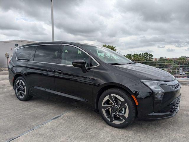 2027 Chrysler Pacifica PACIFICA LIMITED
