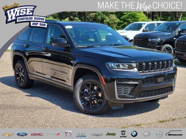 2026 Jeep Grand Cherokee GRAND CHEROKEE LAREDO ALTITUDE 4X4 2026 Jeep Grand Cherokee GRAND CHEROKEE LAREDO ALTITUDE 4X4
