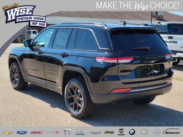 2026 Jeep Grand Cherokee GRAND CHEROKEE LAREDO ALTITUDE 4X4 2026 Jeep Grand Cherokee GRAND CHEROKEE LAREDO ALTITUDE 4X4