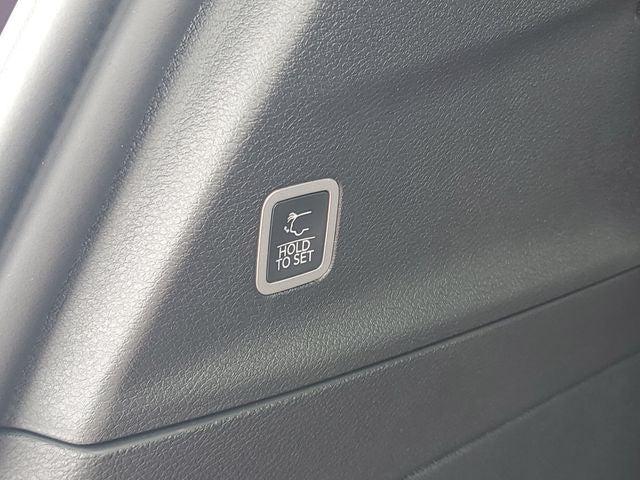 2027 Chrysler Pacifica Limited AWD