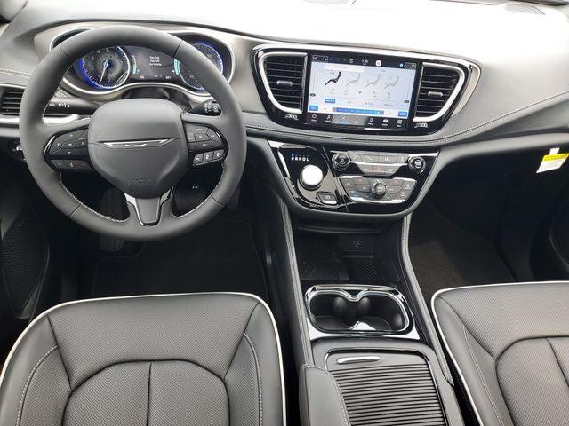 2027 Chrysler Pacifica Limited AWD