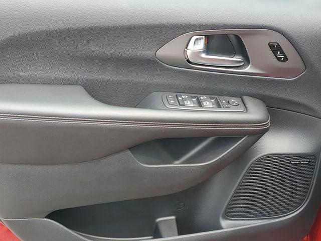 2027 Chrysler Pacifica Limited AWD