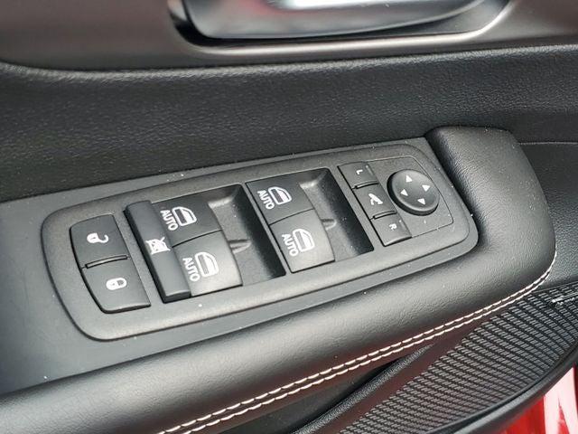 2027 Chrysler Pacifica Limited AWD