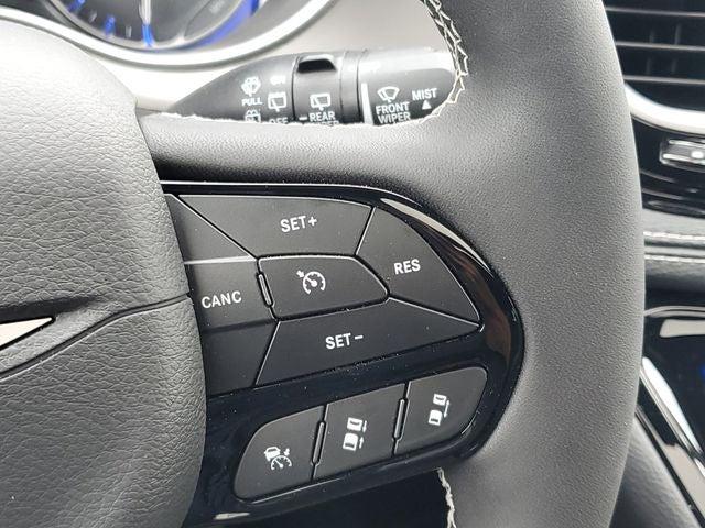 2027 Chrysler Pacifica Limited AWD
