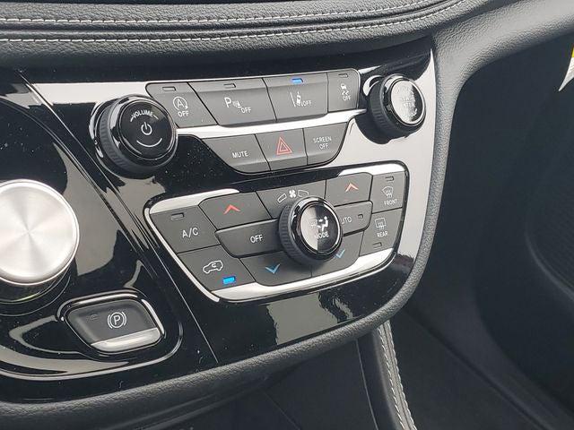 2027 Chrysler Pacifica Limited AWD