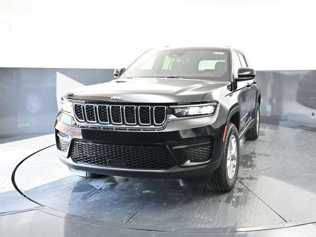 2026 Jeep Grand Cherokee GRAND CHEROKEE LAREDO X 4X4