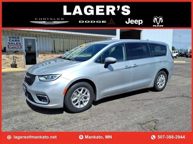 2023 Chrysler Pacifica Touring L for sale in Mankato, MN
