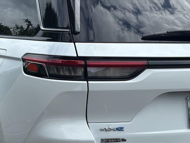 2023 Jeep Grand Cherokee Summit Reserve