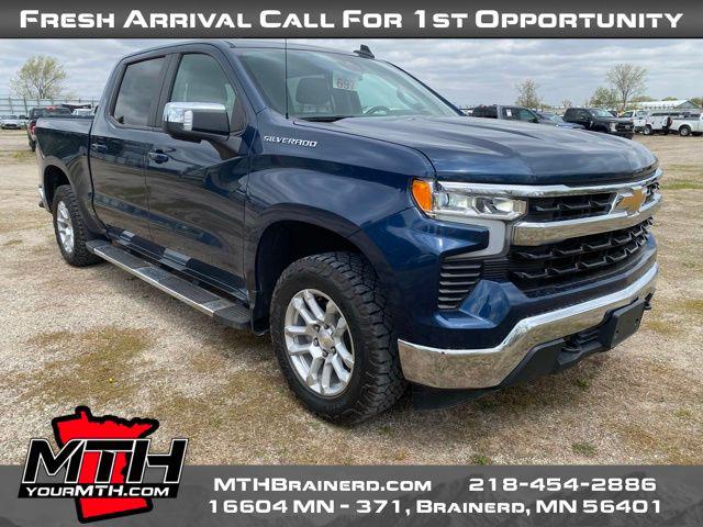 2022 Chevrolet Silverado 1500 4WD Crew Cab Standard Bed LT