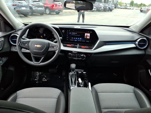 2025 Chevrolet Trax FWD LT