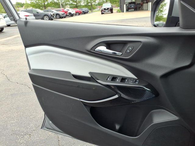 2025 Chevrolet Trax FWD LT